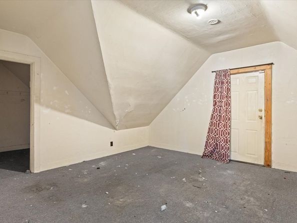 14 Cottage St, Brockton MA 02301