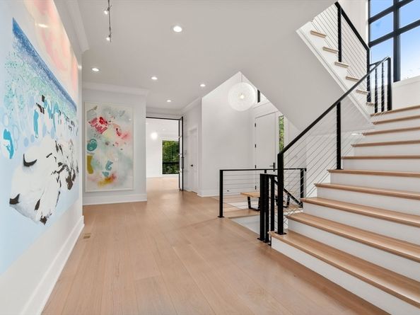61 Lakeview Ave, Newton MA 02460