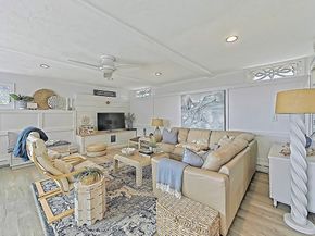 35 Prospect Ave, Hull MA 02045