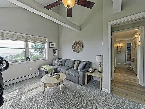 35 Prospect Ave, Hull MA 02045