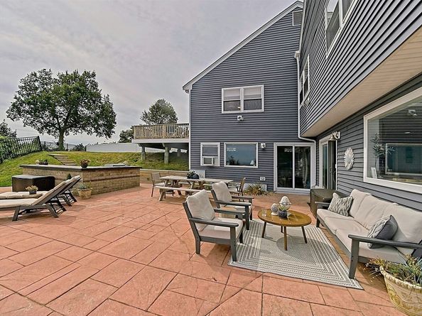 35 Prospect Ave, Hull MA 02045