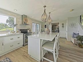 35 Prospect Ave, Hull MA 02045
