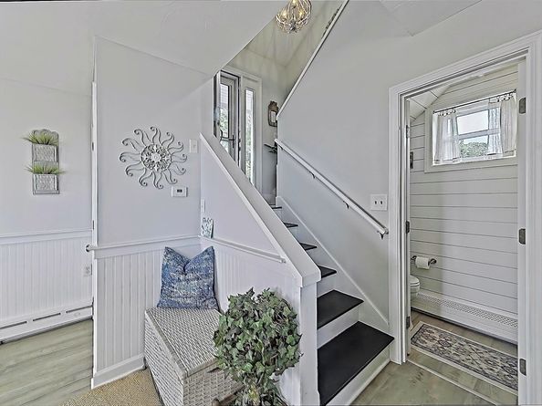 35 Prospect Ave, Hull MA 02045