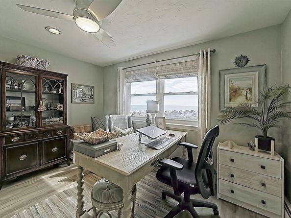 35 Prospect Ave, Hull MA 02045