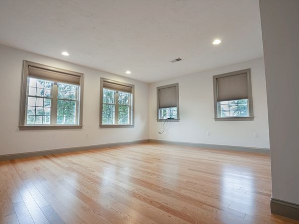 6 Talbot Farm Rd, Norwood MA 02062