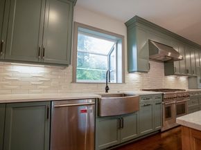 6 Talbot Farm Rd, Norwood MA 02062