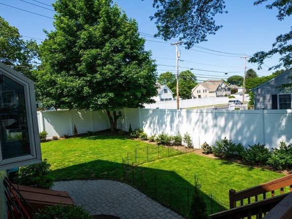 6 Talbot Farm Rd, Norwood MA 02062