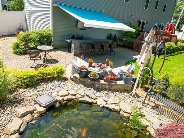 6 Talbot Farm Rd, Norwood MA 02062