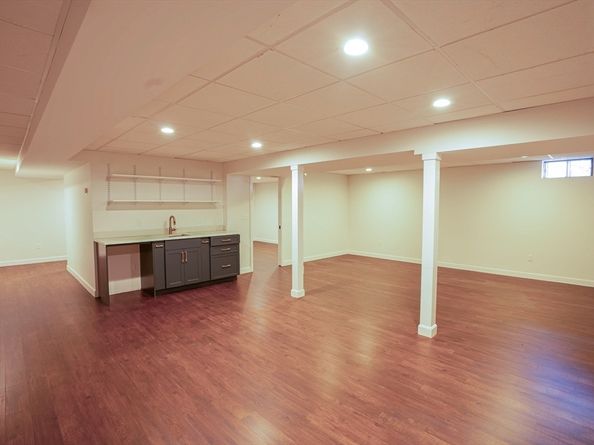 6 Talbot Farm Rd, Norwood MA 02062