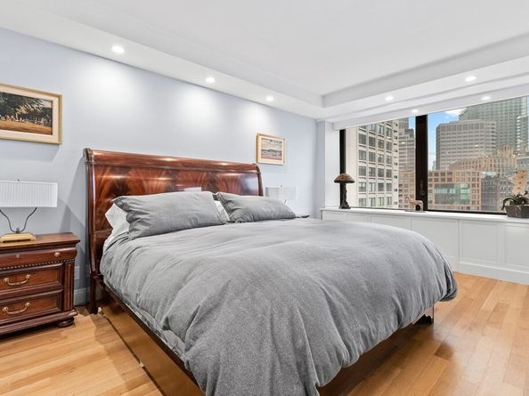 85 East India Row 9G, Boston MA 02110