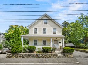 22 Beacon St, Woburn MA 01801