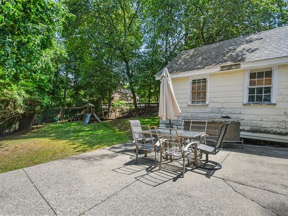 22 Beacon St, Woburn MA 01801