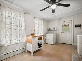 22 Beacon St, Woburn MA 01801