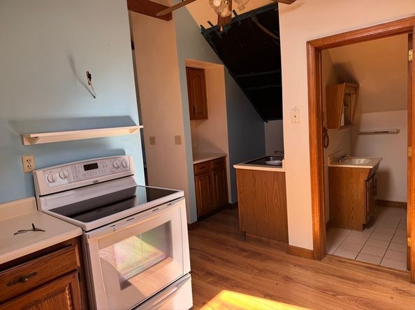 17 Thenius St, Worcester MA 01607