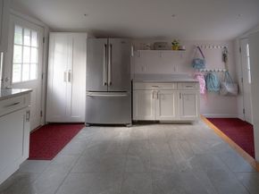 1853 Hyde Park Ave, Boston MA 02136