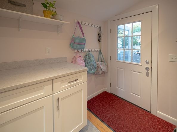 1853 Hyde Park Ave, Boston MA 02136
