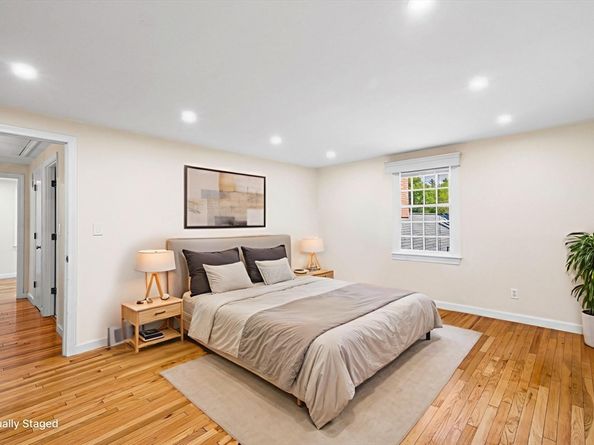 24 Jericho Road 24, Weston MA 02493