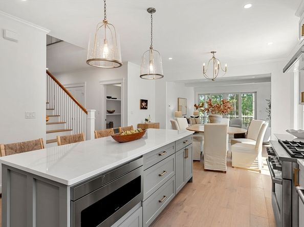 2 Golf Cottage Way, Mattapoisett MA 02739