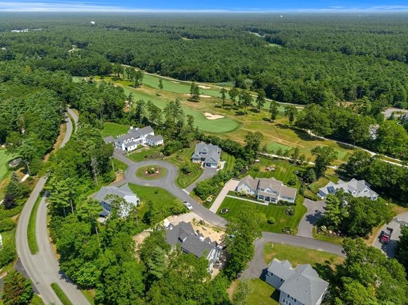 2 Golf Cottage Way, Mattapoisett MA 02739