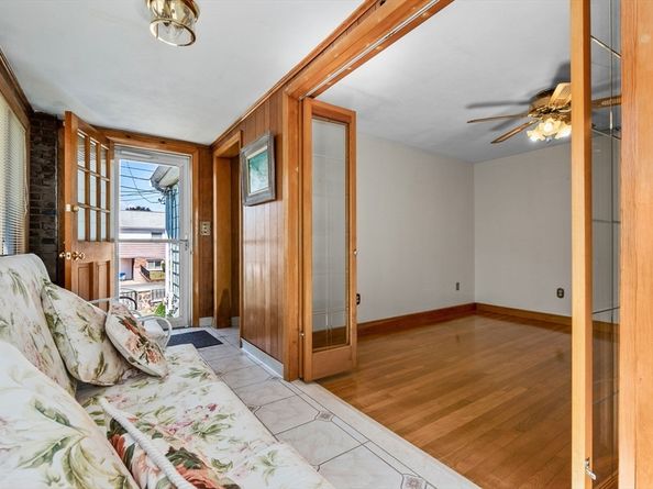 33 Lantern Rd, Revere MA 02151