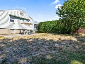 33 Lantern Rd, Revere MA 02151
