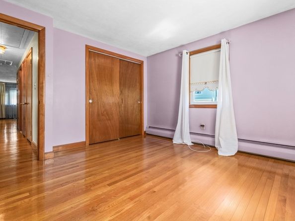 33 Lantern Rd, Revere MA 02151