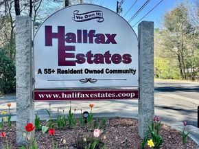 24 Beechwood Rd, Halifax MA 02338