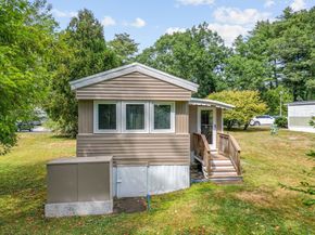 24 Beechwood Rd, Halifax MA 02338