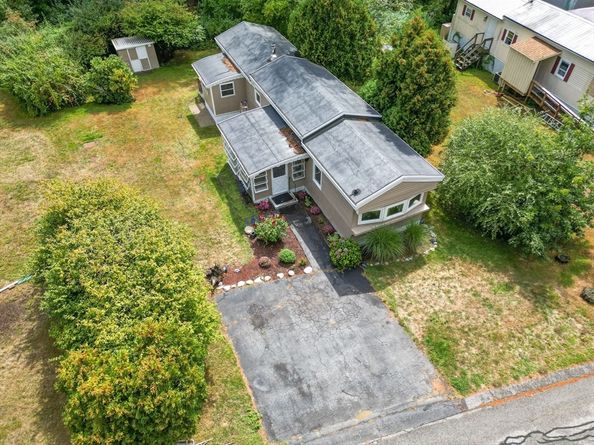24 Beechwood Rd, Halifax MA 02338