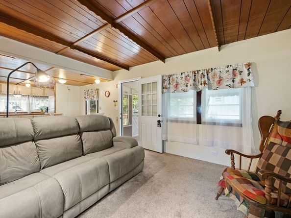24 Beechwood Rd, Halifax MA 02338