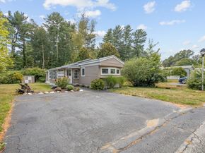 24 Beechwood Rd, Halifax MA 02338