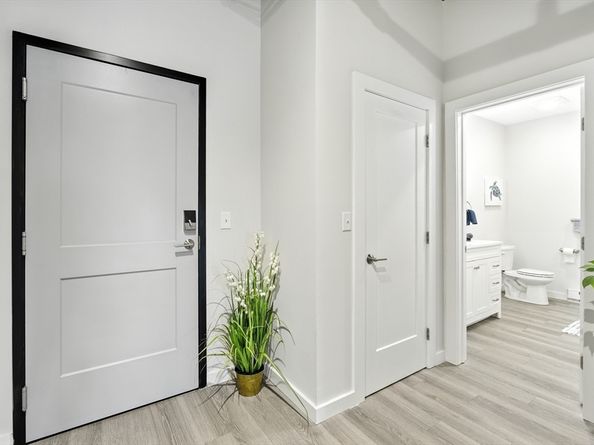 55 Sterling St 314, Clinton MA 01510