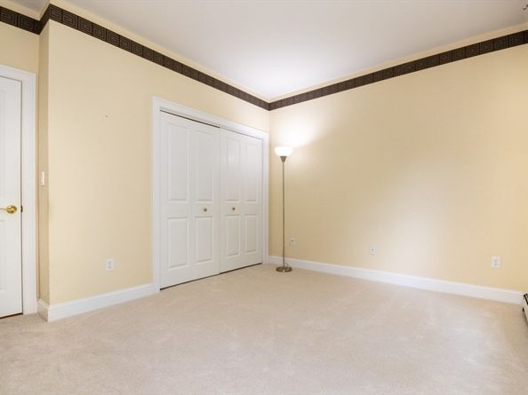 3 Bridlefield Ln, Medfield MA 02052