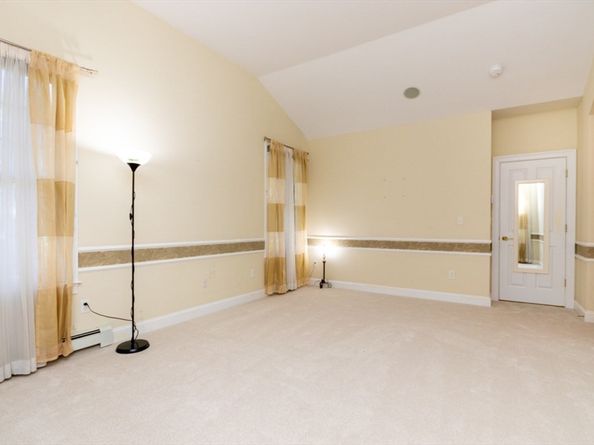 3 Bridlefield Ln, Medfield MA 02052