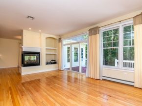 3 Bridlefield Ln, Medfield MA 02052