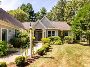 3 Bridlefield Ln, Medfield MA 02052