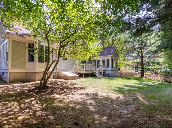 3 Bridlefield Ln, Medfield MA 02052