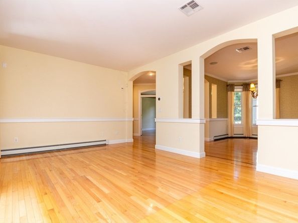 3 Bridlefield Ln, Medfield MA 02052