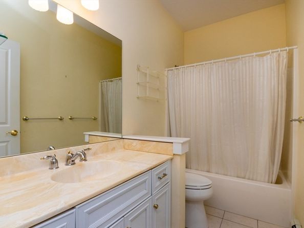 3 Bridlefield Ln, Medfield MA 02052