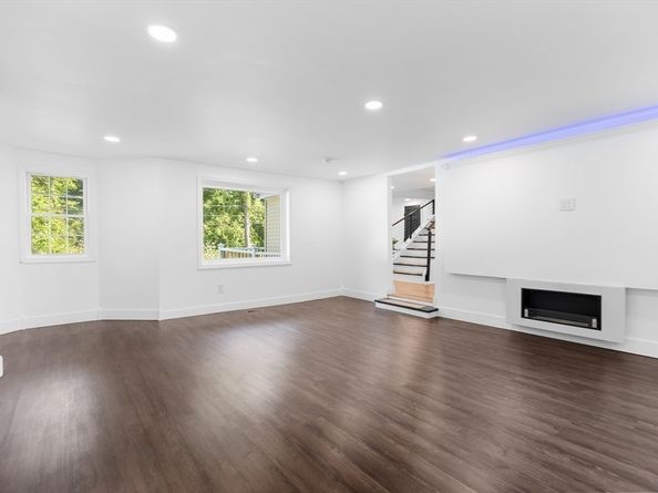 21 Beechwood Ave, Pembroke MA 02359