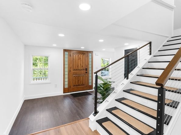 21 Beechwood Ave, Pembroke MA 02359