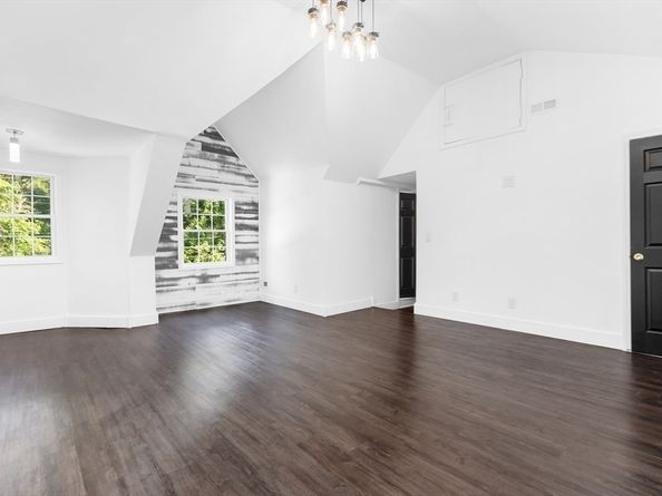 21 Beechwood Ave, Pembroke MA 02359