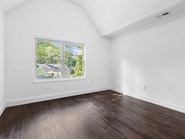21 Beechwood Ave, Pembroke MA 02359