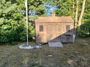 6 Chestnut Circle, Rockland MA 02370