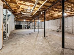 46 Locust St, Leicester MA 01611