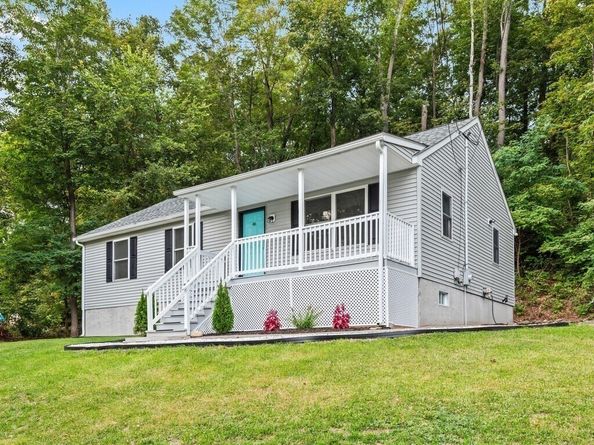 46 Locust St, Leicester MA 01611