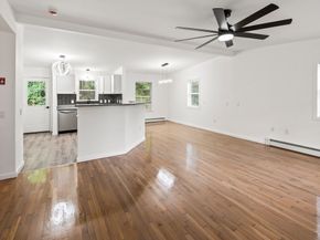 46 Locust St, Leicester MA 01611