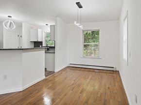 46 Locust St, Leicester MA 01611
