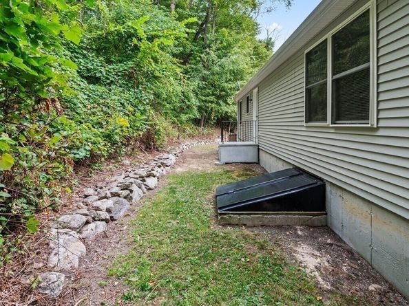 46 Locust St, Leicester MA 01611