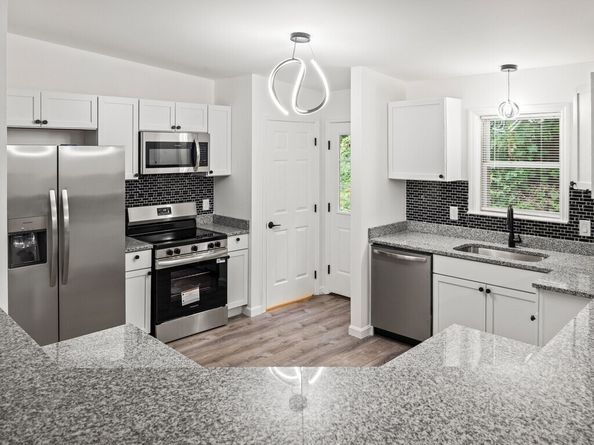 46 Locust St, Leicester MA 01611
